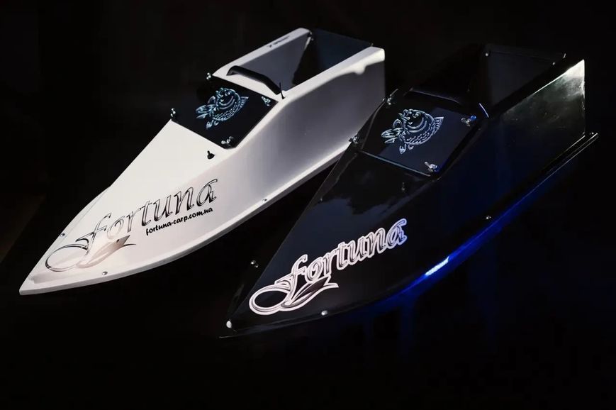 Кораблик для підгодовування Фортуна 45000mAh з GPS Fortuna X та Ехолотом Toslon300 Чорний 2487297422 фото